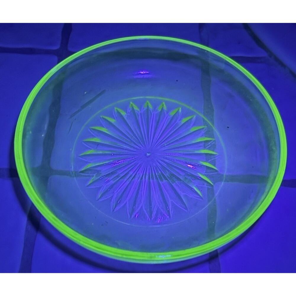 Uranium Glass Depression Glass Juicer Reamer Vintage 2 Piece Great Glow! - Picture 2 of 9